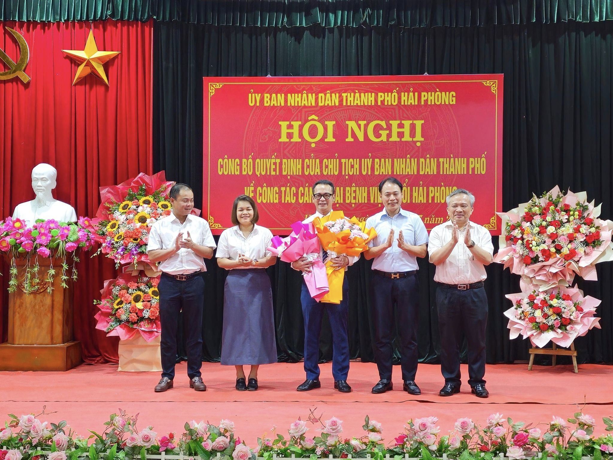 BỆNH VIỆN PHỔI HẢI PHÒNG NHẬN QUYẾT ĐỊNH BỔ NHIỆM GIÁM ĐỐC MỚI